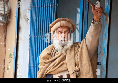 Uomo anziano a Islamabad, Pakistan Foto Stock