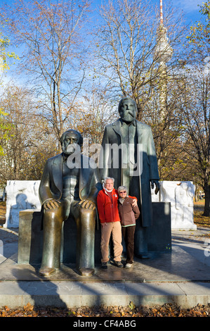 Marx-Engels-monumento, Berlino, Germania Foto Stock