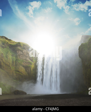 Paesaggi islandesi-cascata Skogarfoss Foto Stock