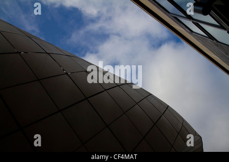 Una vista astratta dei tetti degli edifici presso l'arca shopping center a Bury St Edmunds, Suffolk, compreso l'edificio Debenhams Foto Stock