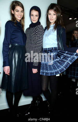 Il backstage di Daks London pronto a indossare Autunno Inverno 2011 2012 Foto Stock