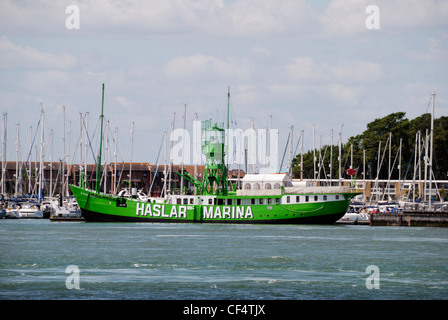 Maria Mouse II lightship in Haslar Marina, il porto di Portsmouth. La nave è stata ordinata dal Trinity House nel 1945 e smantellato i Foto Stock