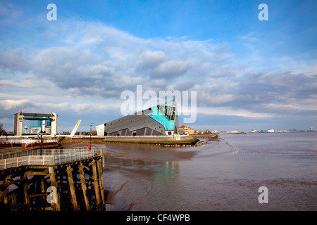 La profonda e uno dei più spettacolari acquari nel mondo che si affaccia la Humber Estuary. Foto Stock