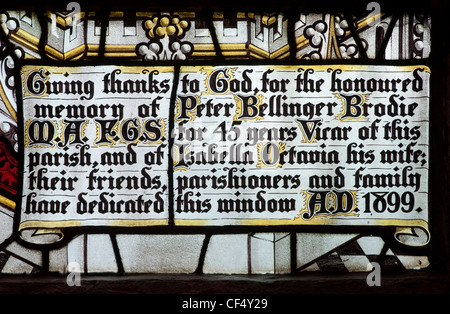 Memorial vetrate, San Lorenzo è la Chiesa, Rowington, Warwickshire, Inghilterra, Regno Unito Foto Stock