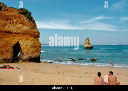 Spiaggia vicino a Lagos, Algarve, PORTOGALLO Foto Stock