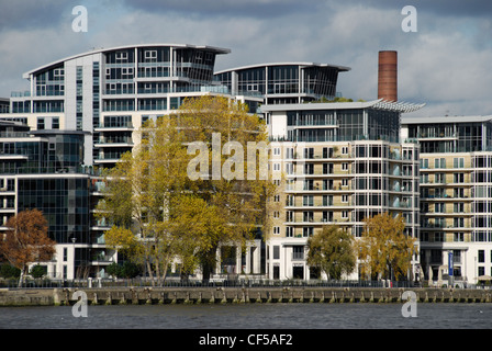 Vista dell'Imperial Wharf riverside lo sviluppo a sabbia fine. Foto Stock