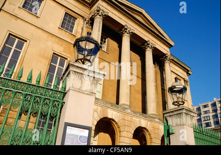 La facciata della storica Apsley House a Hyde Park Corner. Foto Stock