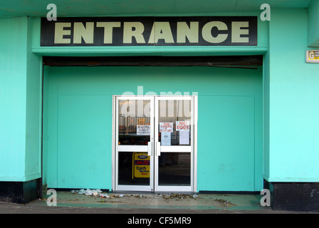 Ingresso per un divertimento arcade. Nel REGNO UNITO, macchine di frutta devono indicare la percentuale esatta di monete che pagamento (almeno 80% Foto Stock