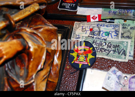 Decorazioni a il Brazen Head pub nel centro di Dublino. Foto Stock