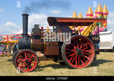 Un vapore motore di trazione sul display al vapore Ringmer & Country Show. Foto Stock