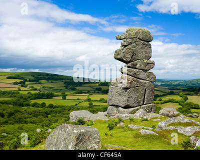 Bowerman del naso, una pila di granito spiovente sul Hayne giù nel Parco Nazionale di Dartmoor. Foto Stock