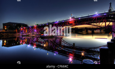 Il fiume Clyde tidal weir a Glasgow. Foto Stock