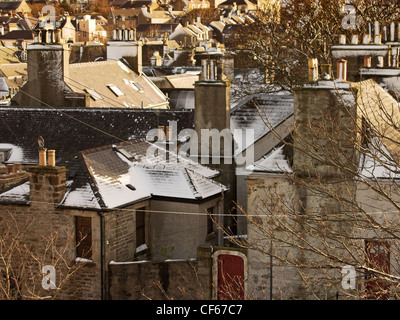 Ricoperta di neve tetti a Lerwick sulle Isole Shetland. Foto Stock