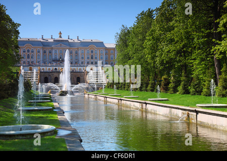 Grand Cascade fontane di Peterhof Palace garden, San Pietroburgo Foto Stock