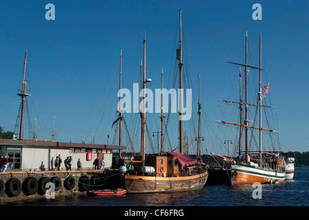 Norvegia - Oslo Harbour - vintage le navi a vela operano crociere del porto in Oslofjord Foto Stock