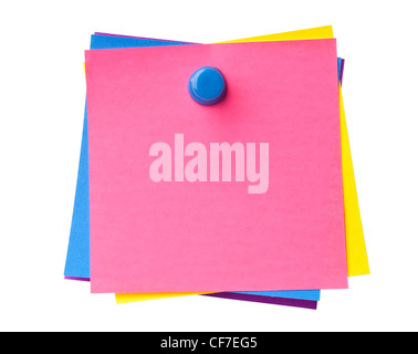 Pila di coloratissimi sticky notes fissati tra loro isolati su sfondo bianco Foto Stock