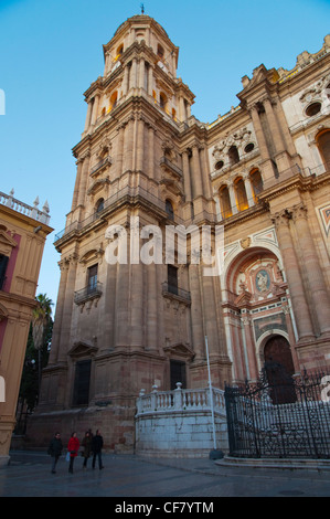 La cathédrale de l'Incarnazione de Málaga chiesa lungo Calle Molina Lario street Malaga Spagna Foto Stock