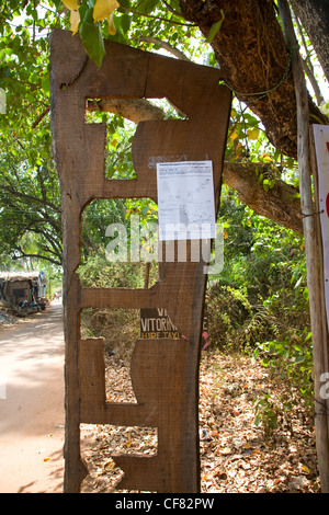 Avviso circa il russo prezident scrutinio elettorale stazione su Marzo 4, 2012 in Goa, India Foto Stock