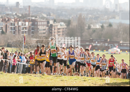 Sotto 15 ragazzi National Cross Country Championships di Parliament Hill sabato 25 febbraio 2012 Londra Foto Stock