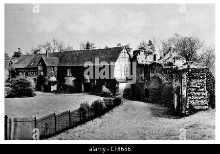 Kenilworth Scuderie del Castello Tudor stabile Warwickshire Inghilterra Norman Tudor royal palace West Midlands England Europa REGNO UNITO Foto Stock