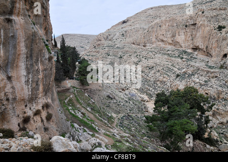 Israele, Valle del Giordano, Wadi Qelt (Wadi Perat) Russo Ortodosso Monastero Hariton Foto Stock