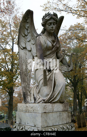 Statua del cimitero a Belfast, Maine. Foto Stock