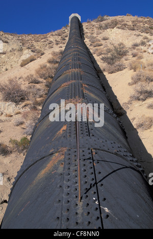 Tubo di acqua, pipeline, acqua, deserto, sistema, Los Angeles acquedotto, Jawbone Canyon, Central Valley, California, Stati Uniti Foto Stock