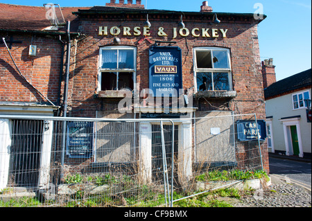 Cavallo abbandonati e Jockey pub, Whitchurch Shropshire REGNO UNITO Foto Stock