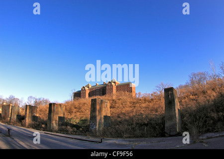 Chiuse e abbandonate la costruzione presso il Kings Park Ospedale Psichiatrico complesso Long Island NY Foto Stock