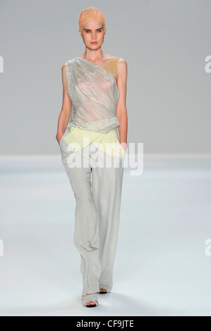 Narciso Rodriguez New York pronto a WearSpringSummer 2012 Foto Stock