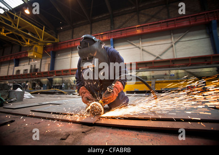 Fresa in acciaio durante il lavoro in cantiere Foto Stock
