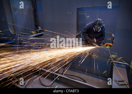 Fresa in acciaio durante il lavoro in cantiere Foto Stock