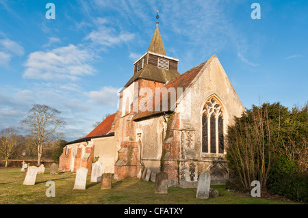 La Chiesa di San Nicola nel villaggio di Fyfield, Essex. Foto Stock