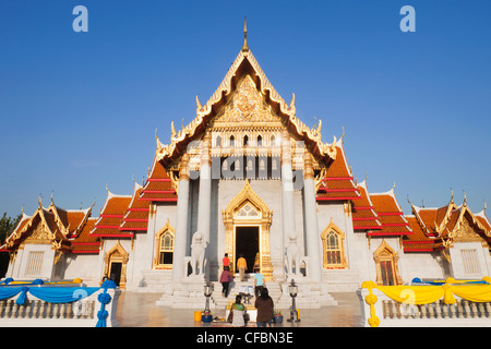 Thailandia, Bangkok, Wat Benchamabophit aka tempio in marmo Foto Stock