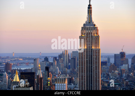 Vista dal Rockefeller Center, Downtown, Empire State Building, Manhattan, New York, New York, Stati Uniti d'America Foto Stock