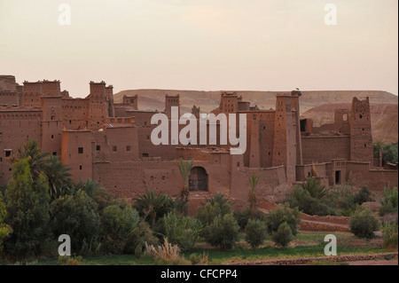 Kasbah Ait Benhaddou, Ait Benhaddou, montagne Atlas, Sud dell'Alto Atlante, Marocco, Africa Foto Stock