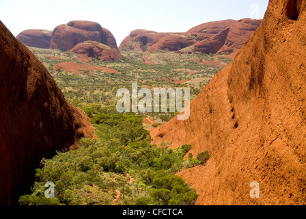 Valle del Vento, l'Olgas, Uluru-Kata Tjuta National Park, sito Patrimonio Mondiale dell'UNESCO, il Territorio del Nord, l'Australia Foto Stock