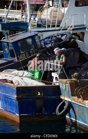 Andolu Kavagi, una piccola pesca/villaggio turistico alla fine del Bosforo, Istanbul, Turchia Foto Stock