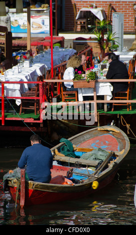 Andolu Kavagi, una piccola pesca/villaggio turistico alla fine del Bosforo, Istanbul, Turchia Foto Stock