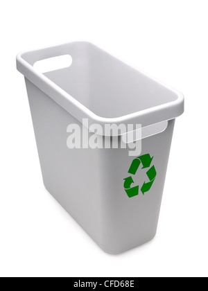 Vuoto in plastica grigio cestino di riciclo verde logo su sfondo bianco Foto Stock