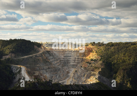 Cava di calcare in corrispondenza Bungonia, Nuovo Galles del Sud, Australia Pacific Foto Stock