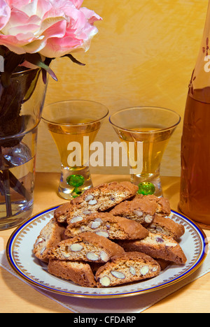 Biscotti di Prato (biscotti di Prato) (Cantuccini), tradizionali biscotti di mandorle, di Prato, Toscana, Italia, Europa Foto Stock