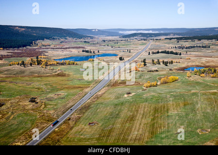 Immagini aeree oltre il Sud Cariboo in British Columbia, Canada Foto Stock