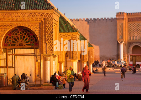 Place el Hedim, Meknes, Sito Patrimonio Mondiale dell'UNESCO, Marocco, Africa Settentrionale, Africa Foto Stock