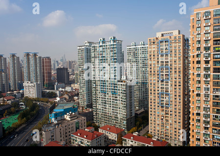 Edifici di appartamenti nel centro di Shanghai, Shanghai, Cina e Asia Foto Stock