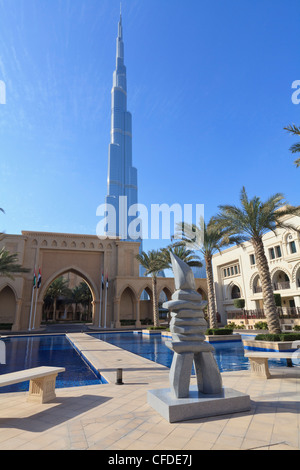 Il Burj Khalifa e il Palace Hotel, Downtown, Dubai, Emirati Arabi Uniti, Medio Oriente Foto Stock