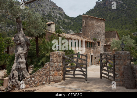 Vista esterna della Finca Balitx d'Avall, montagne Tramuntana, Maiorca, isole Baleari, Spagna, Europa Foto Stock