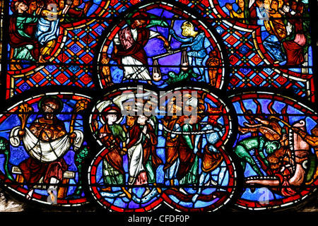 Il vetro macchiato di ultimo giudizio nella cattedrale di Bourges, Bourges, Cher, Francia, Europa Foto Stock