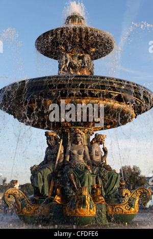 Place de la Concorde fontana, Parigi, Francia, Europa Foto Stock