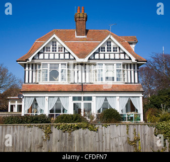 Stile Edoardiano case, Hamilton Gardens Felixstowe, Suffolk, Inghilterra Foto Stock